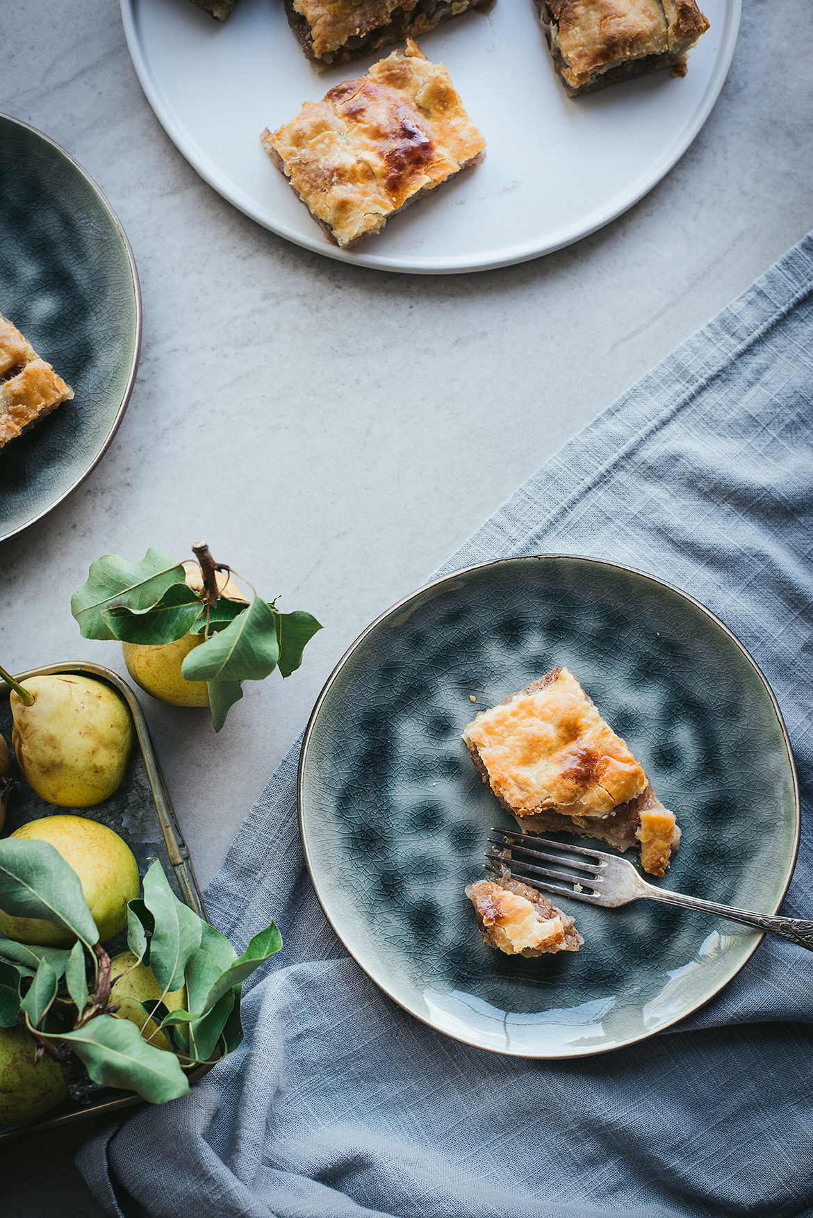 Vale-lehttainaga õunakook