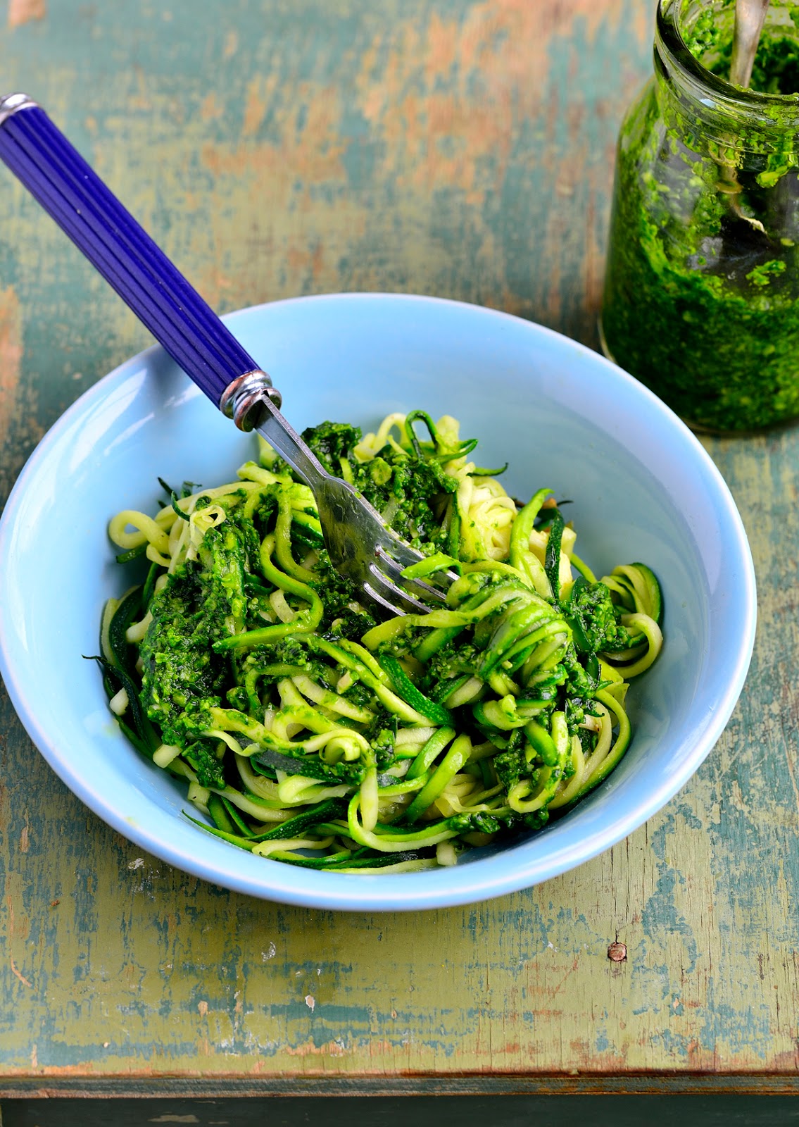 Suvikõrvitsaspagetid karulaugupestoga ja ebaõnnestunud terviseprogramm