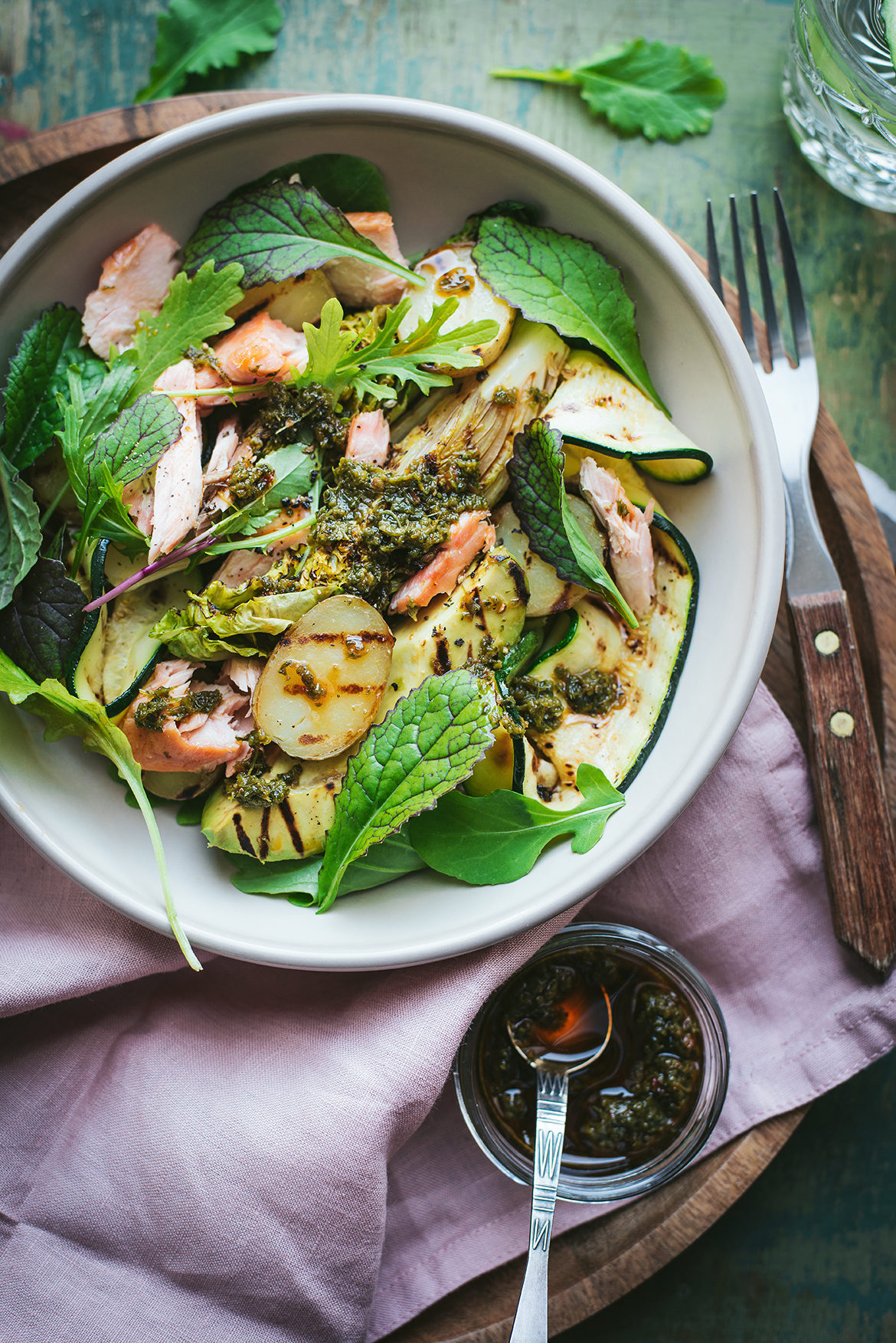 Grillsalat suitsulõhega