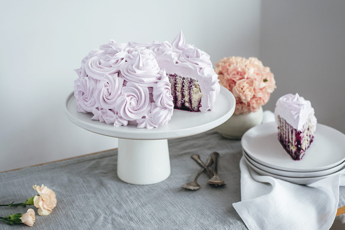 Mustsõstrane sefiiritort