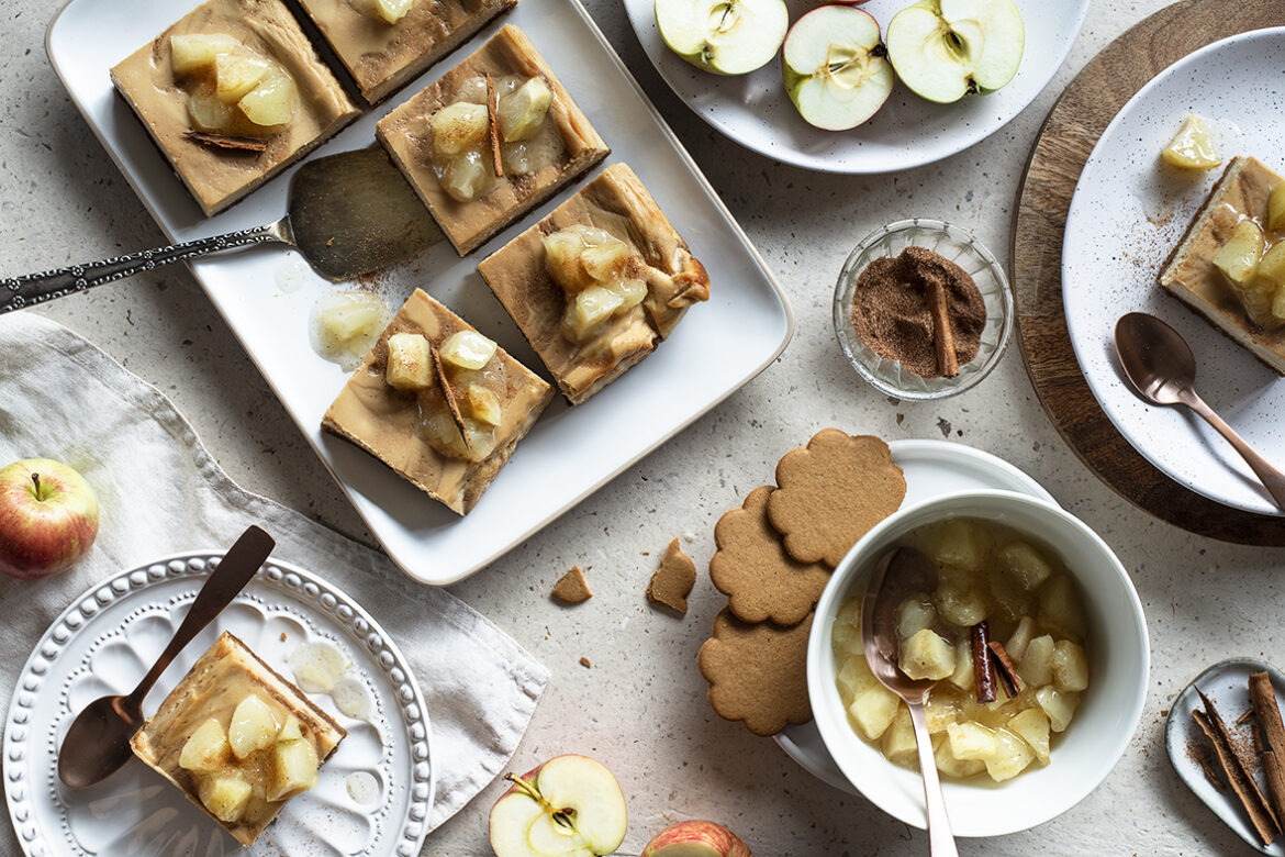 Karamellised juustukoogiruudud õuntega