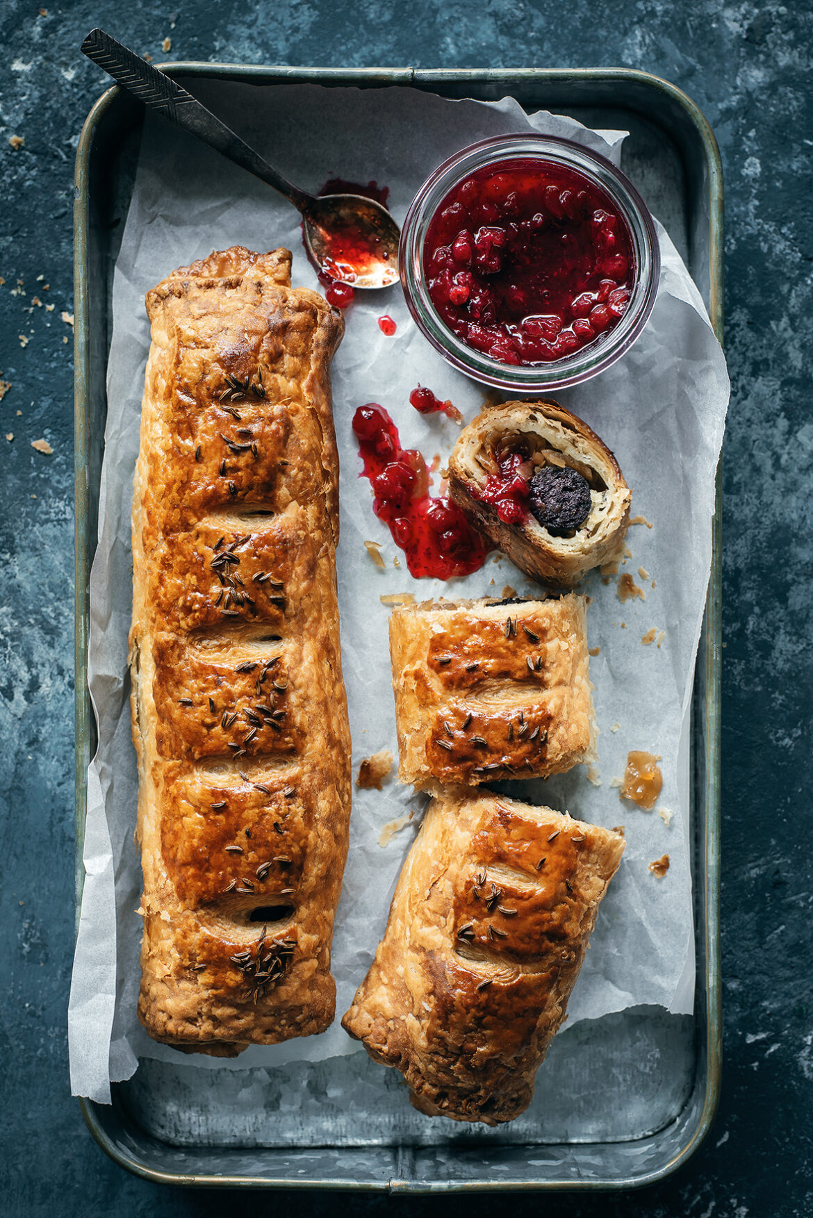 Verivorstipirukad hapukapsa ja pohlamoosiga