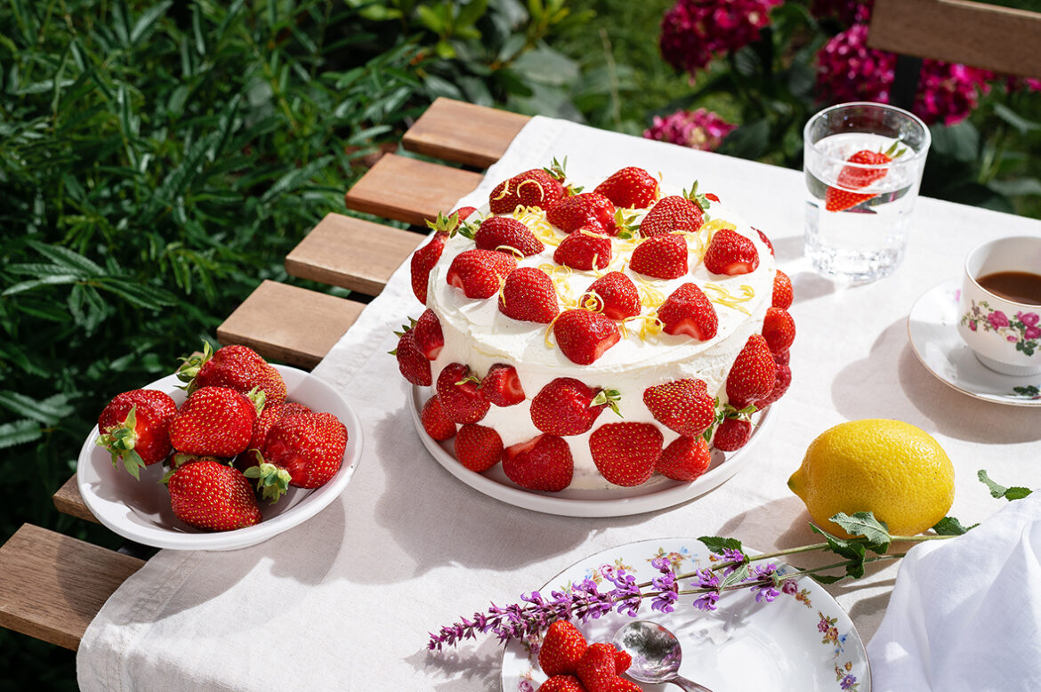 Maasikatort  mascarponekreemiga