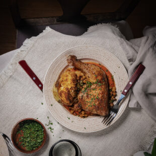 Kanakoivad lillkapsa, kikerherneste ja röstpaprikakastmega