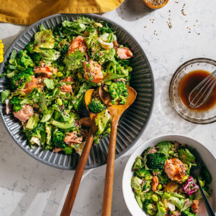 Lõhe-brokolisalat misovinegretiga