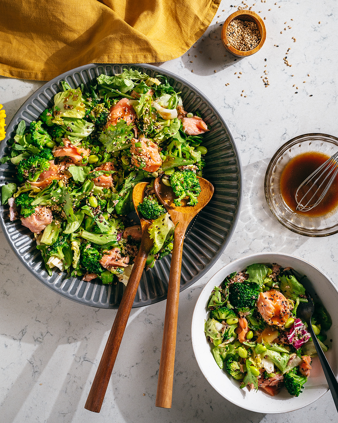 Lõhe-brokolisalat misovinegretiga